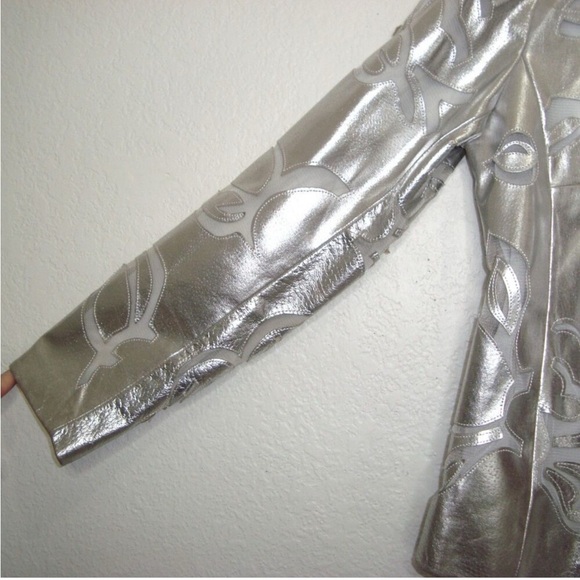 Chico’s Silver Metallic 25th Anniversary Odile Leather Jacket with Cutouts sz 16 - Picture 6 of 9
